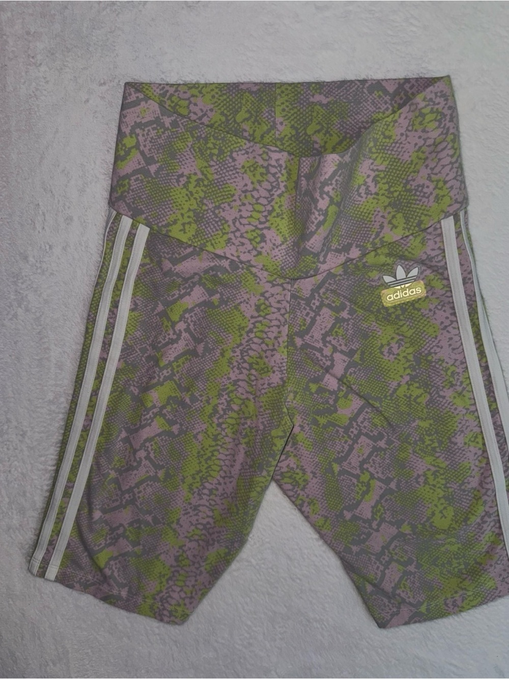 Adidas Originals Snake Print Bike Shorts Small - Picture 2 of 12